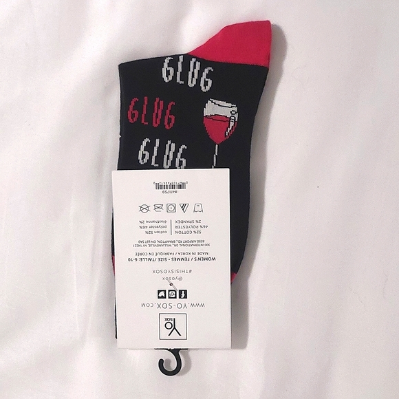 Yo Sox Women's "Cheers To Poor Decisions" Novelty Crew Socks NWT Size 6-10 - Picture 2 of 3